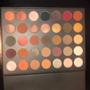 Pinky Rose Cosmetics Earth Hues eyeshadow palette